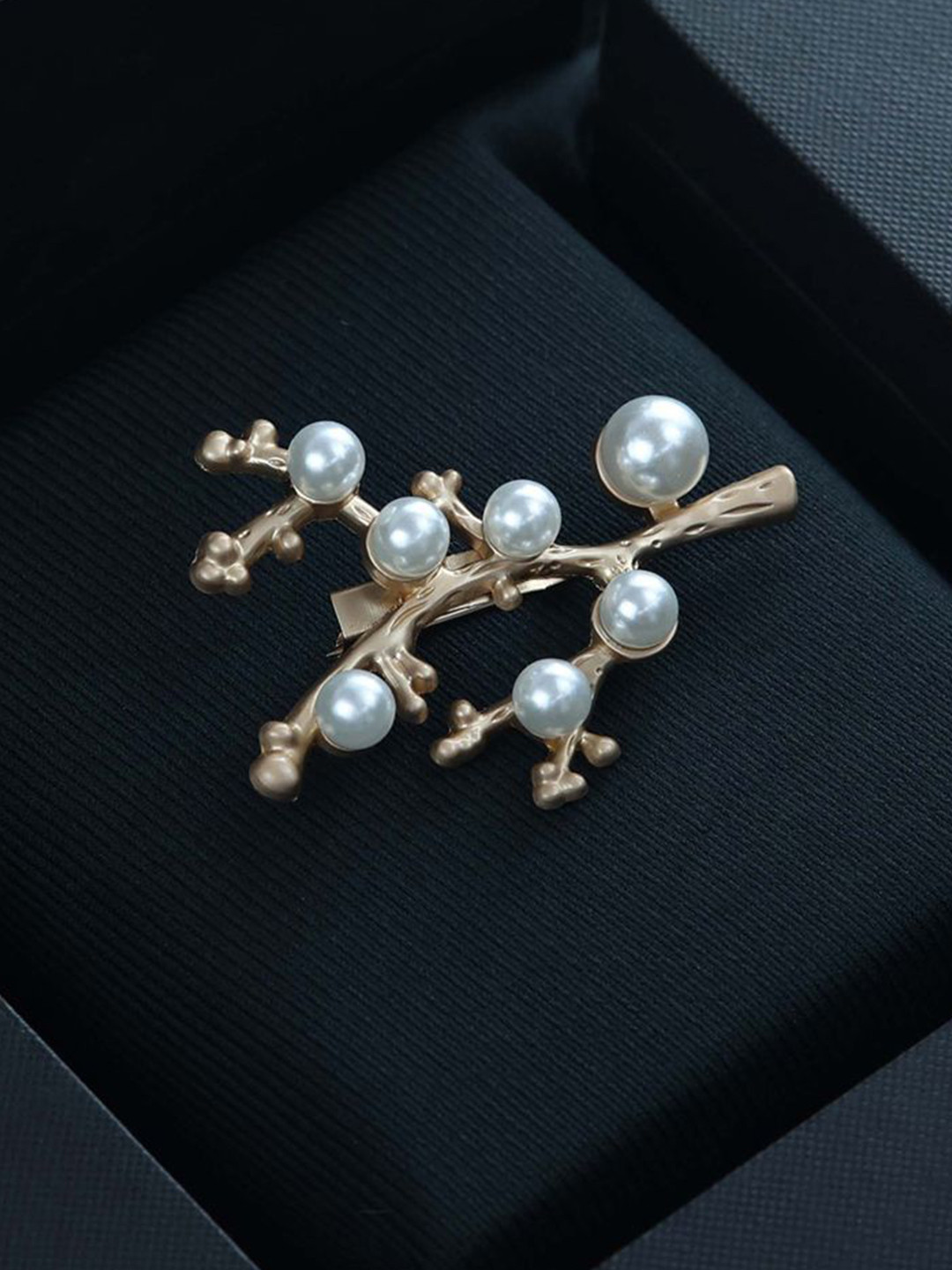 House of Pataudi Statement Pearls Beaded Gold-Plated Brooch