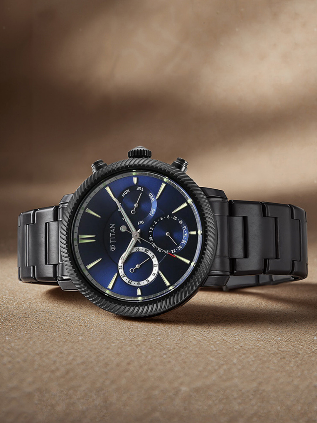 Titan Men Regallia Round Dial Water Resistance Stainless Steel Analogue Watch 10012NM01