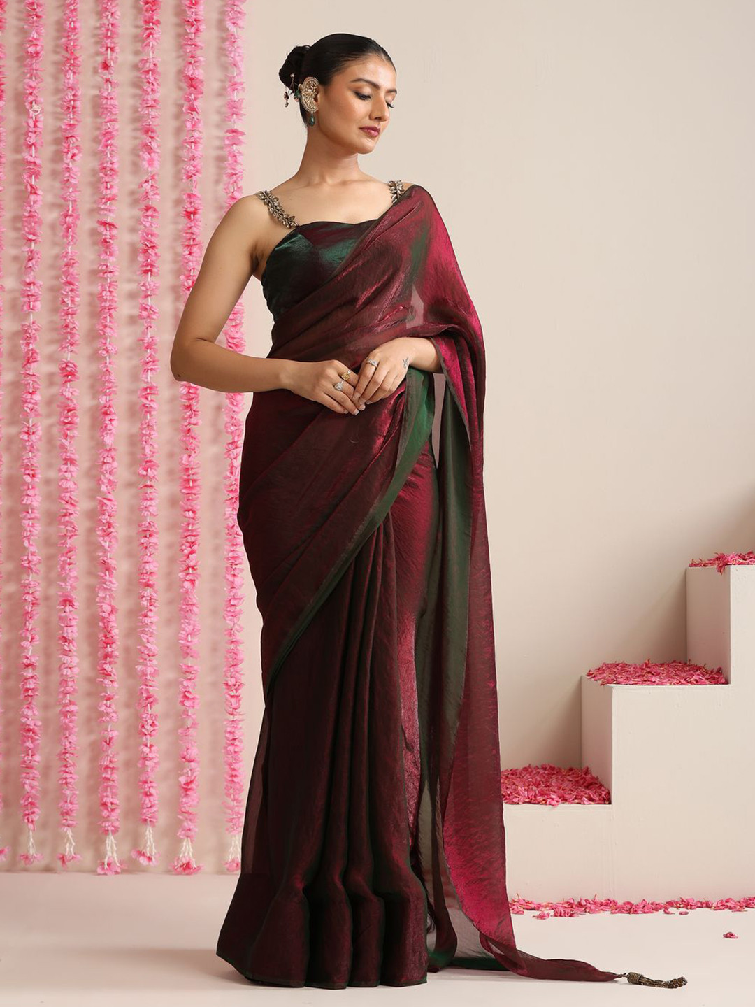 Swtantra Solid Satin Saree with Blouse Piece