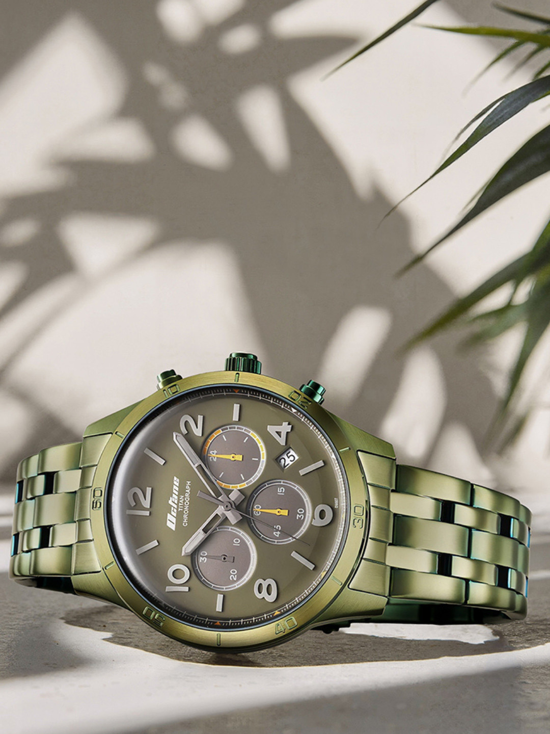 Titan Men Green Dial Octane Classic Analogue Watch 90153QM01