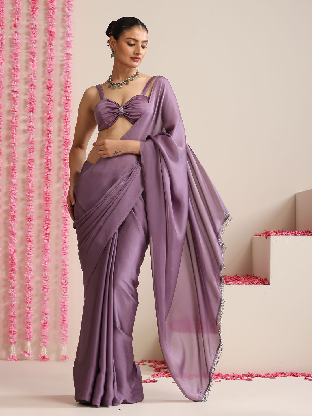 Swtantra Pure Crepe Saree With Blouse Piece