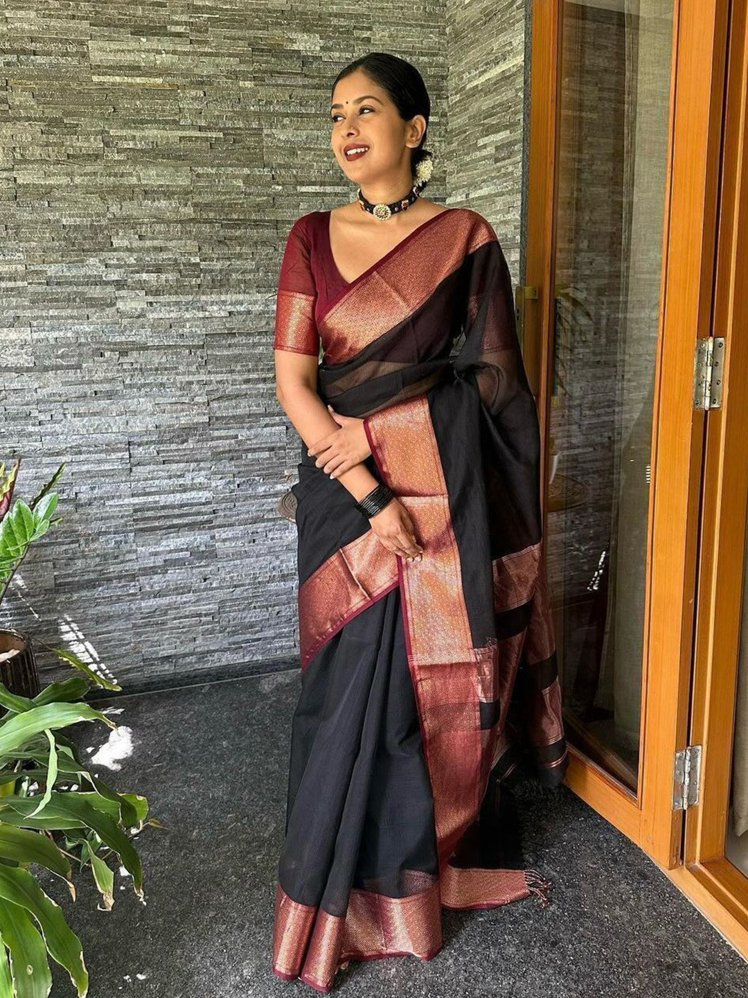 Upalksh Woven Designer Baluchari Saree