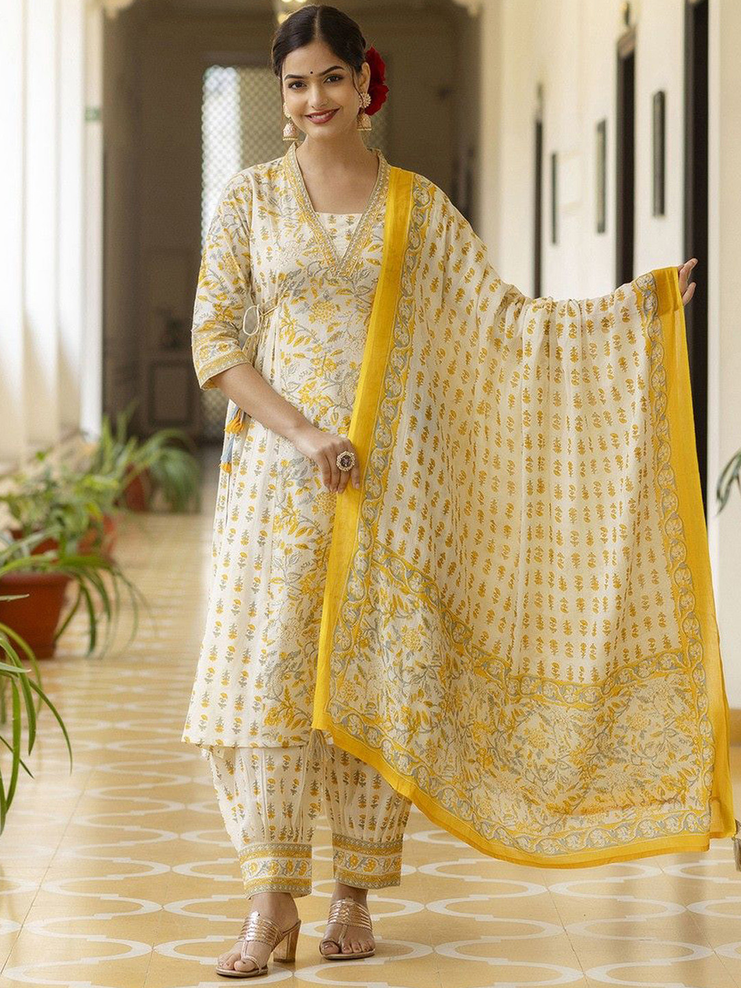 Parth Fab Women Floral Printed A-Line Kurta with Churidar & Dupatta