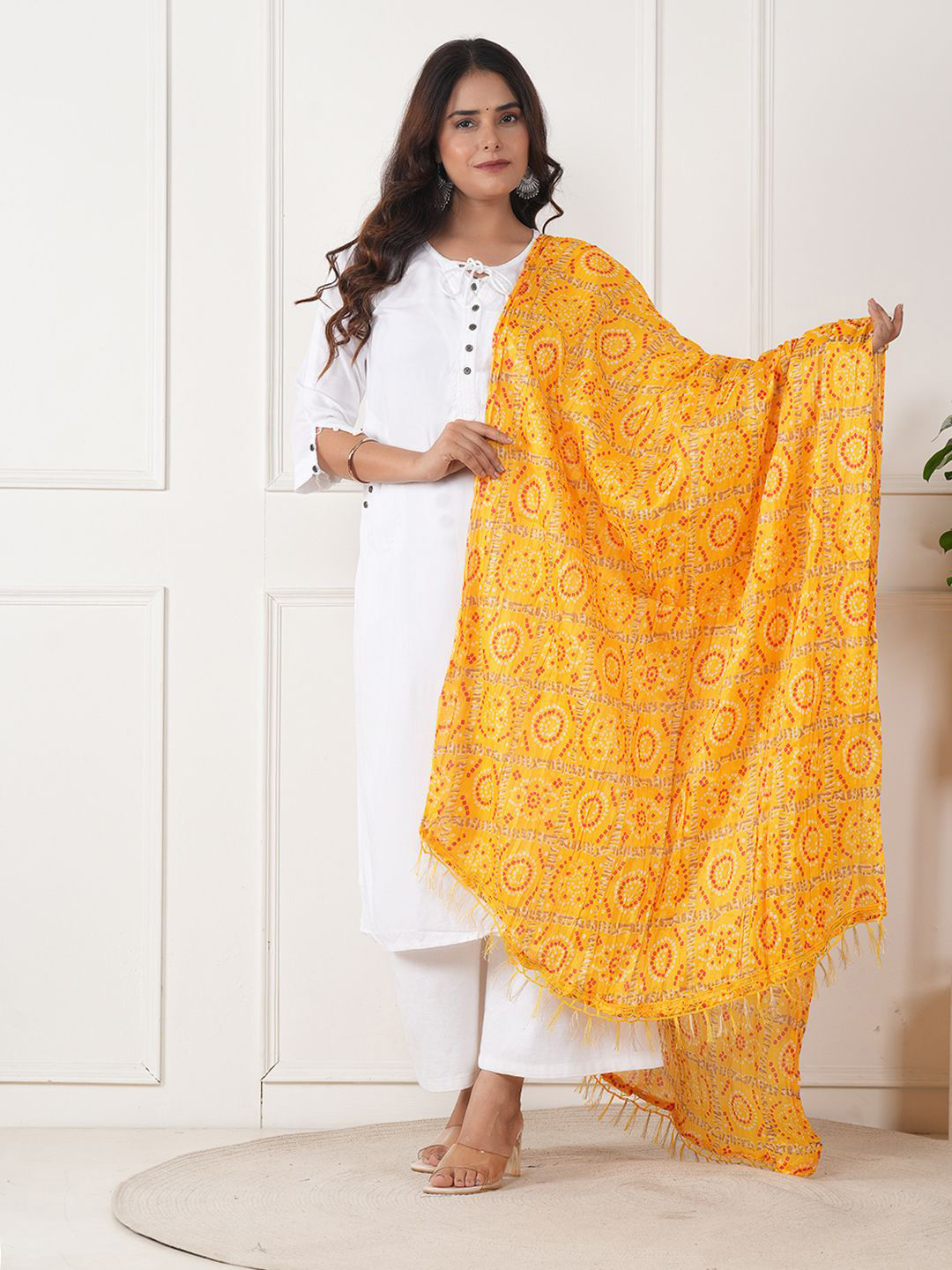 ZOOMBIE Bandhani Printed Dupatta With Mirror Work