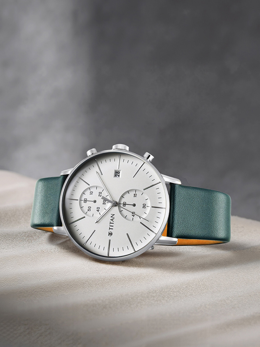 Titan Men White Dial & Green Leather Straps Analogue Watch