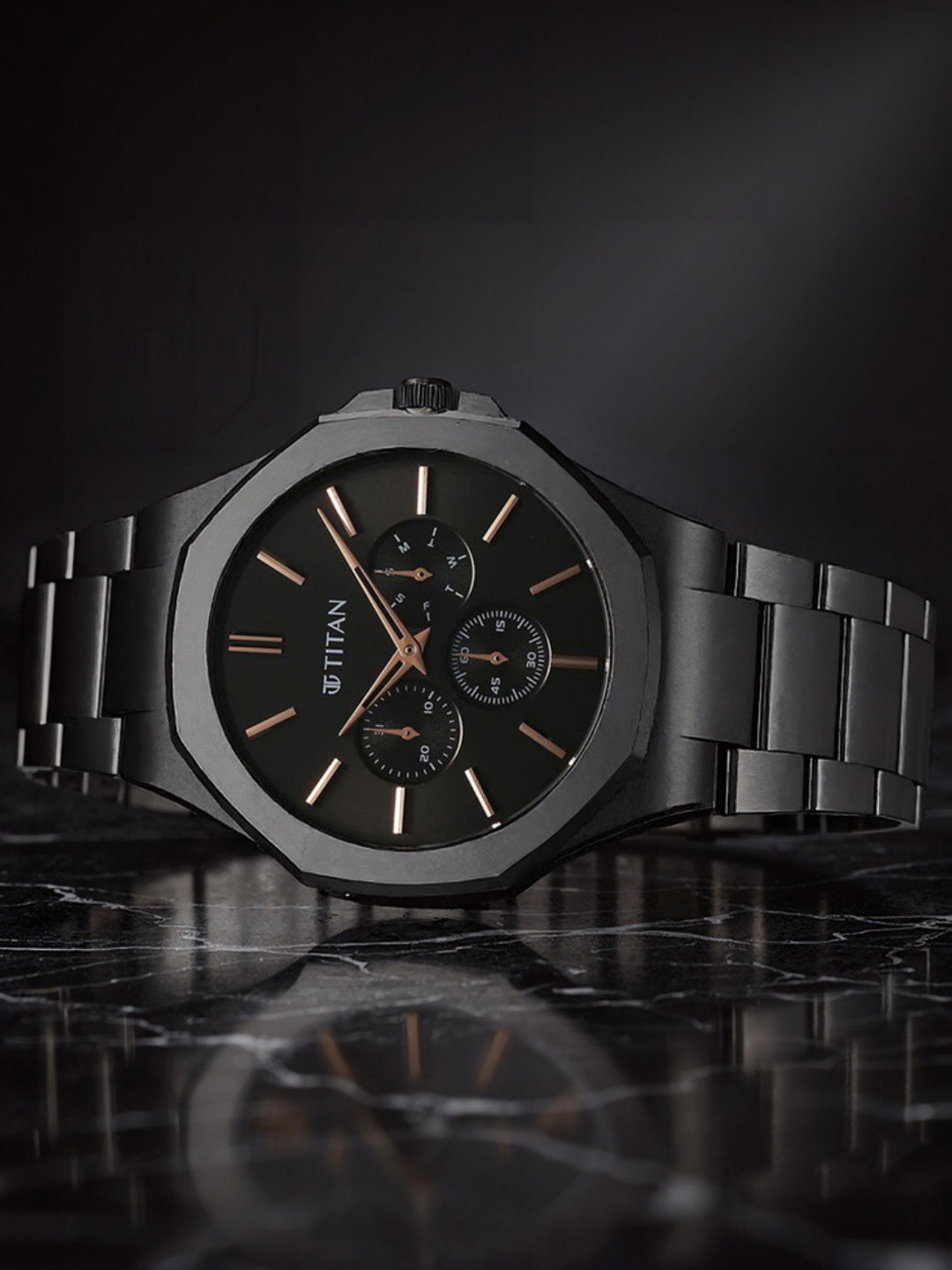 Titan Men Classique Analogue Multi Function Watch 90198NM01