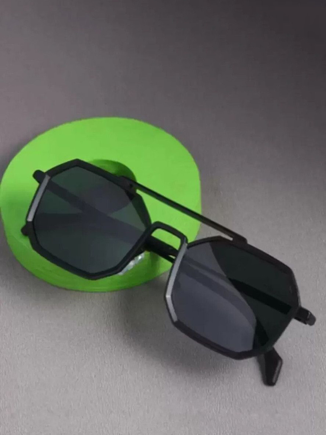 HAYDEN haiza Men Hexagonal Sunglasses With Polarised Lens hexa1