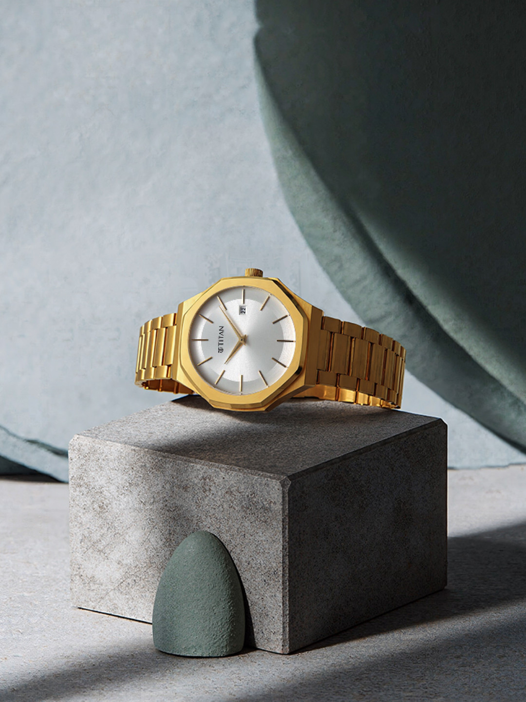 Titan Men Brass Dial Stainless Steel Straps Analogue Watch 90167YM01