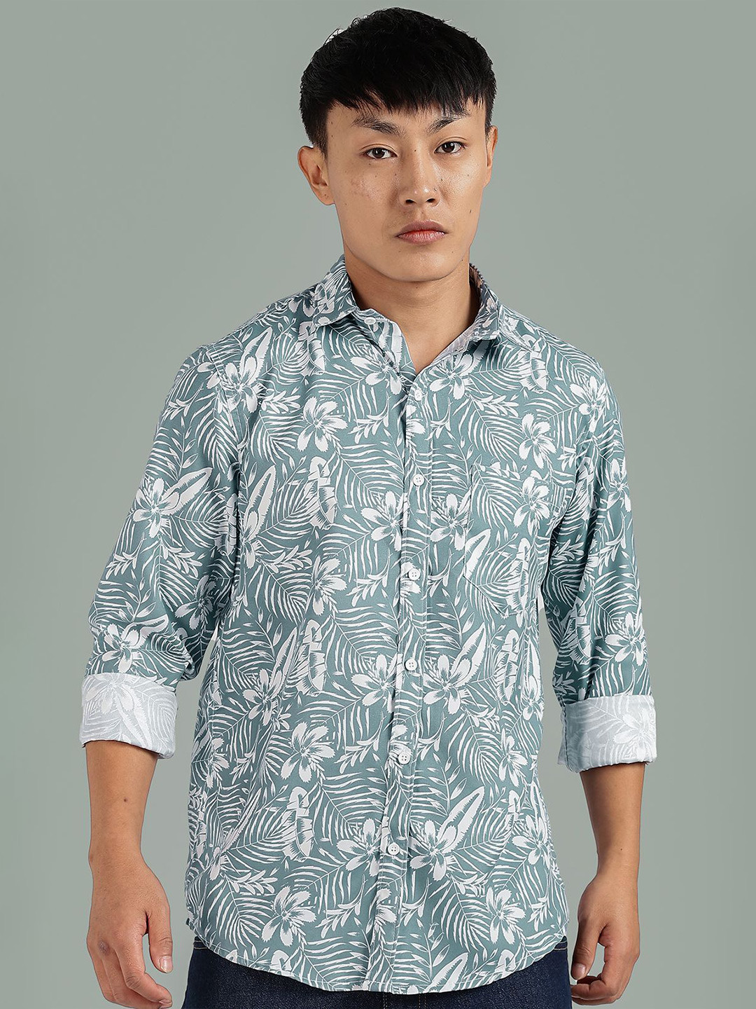 7TH LEGION Men Smart Fit Floral Printed Spread Collar Casual Shirt