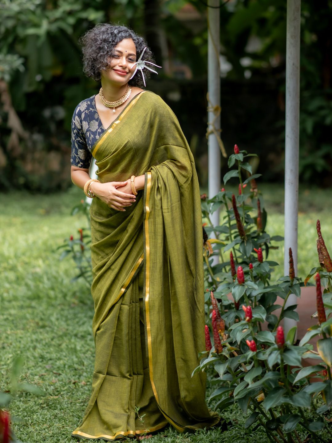 Suta Solid Grey Pure Cotton Saree