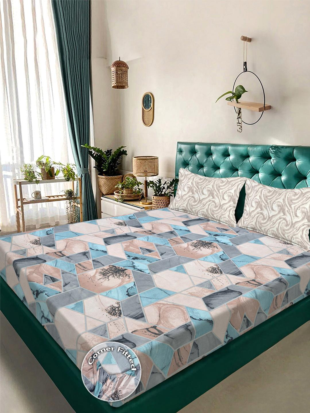 KLOTTHE Multicolour Geometric Printed 300 TC King Double Bedsheet With 2 Pillow Cover