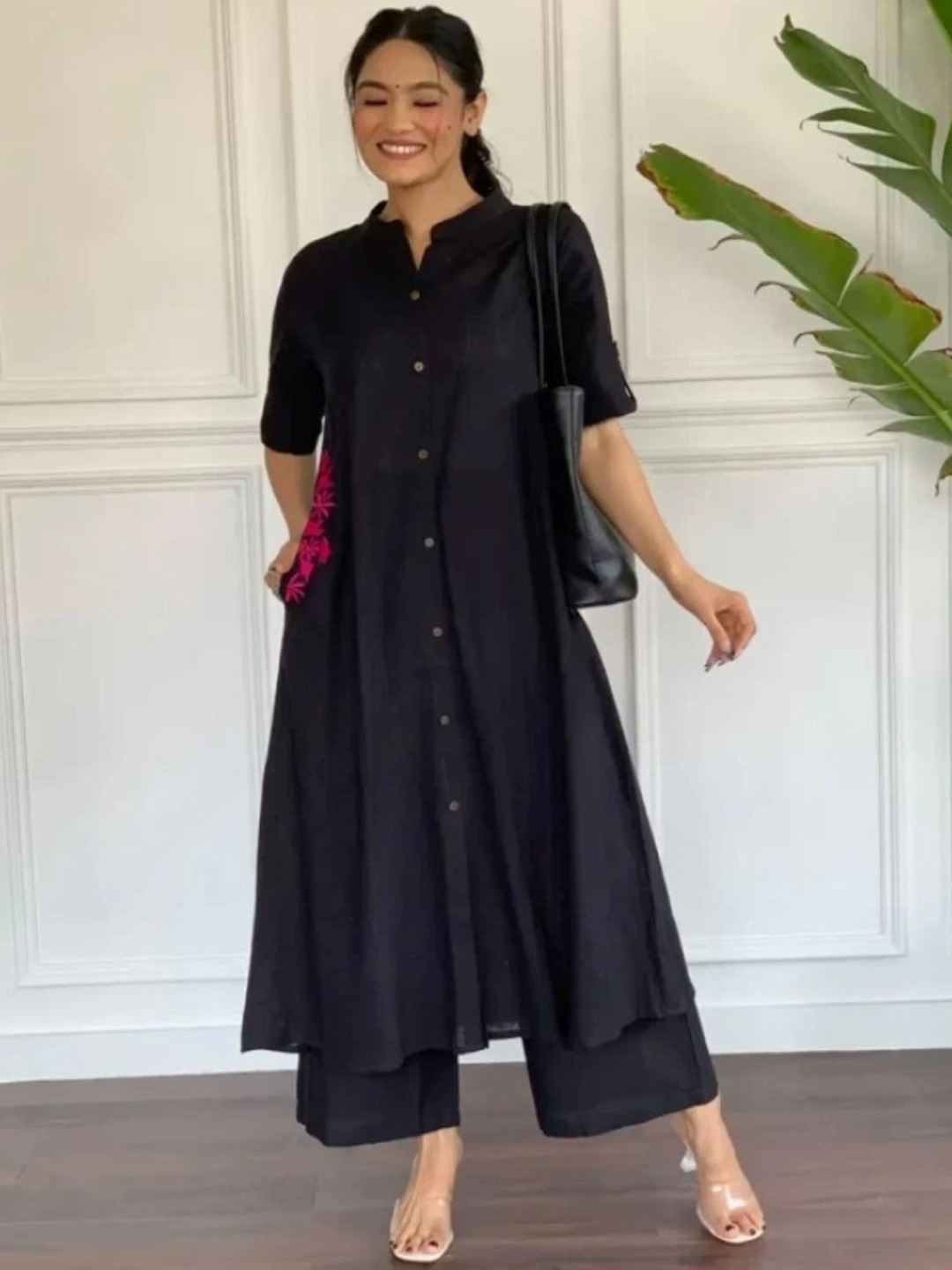 Uroos Women  Kurta with Trousers