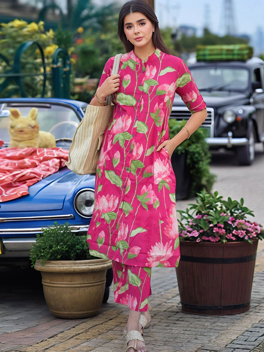 Moda Rapido Women Floral Printed Straight Kurta with Trouser