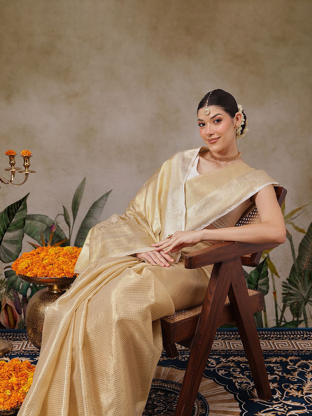 Silk Land Checked Woven Design Zari Detail Saree with Blouse Piece
