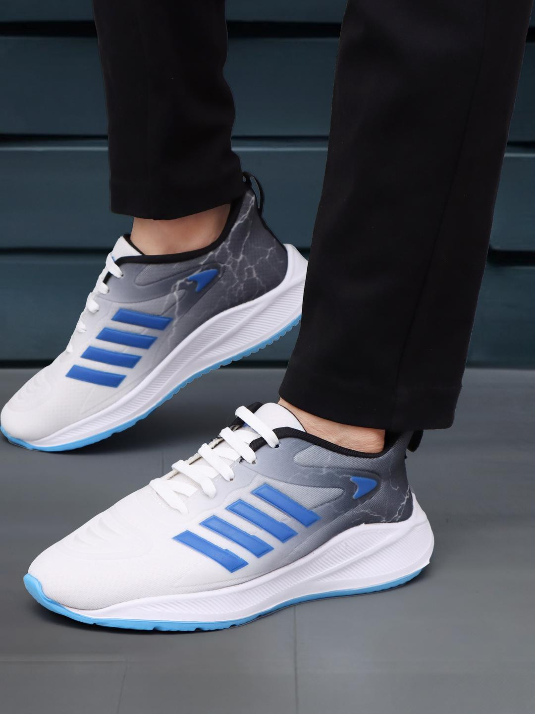 WHITE WALKERS Men Blue Mesh Casual Shoes
