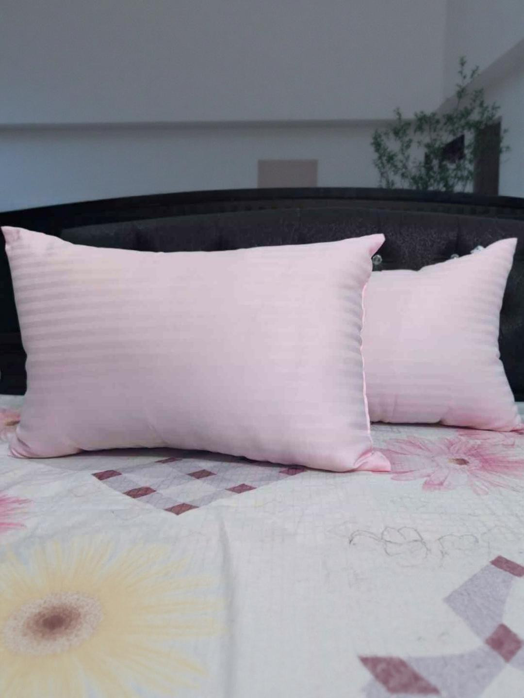 Y&A'M Set Of 2 Peach Pillows