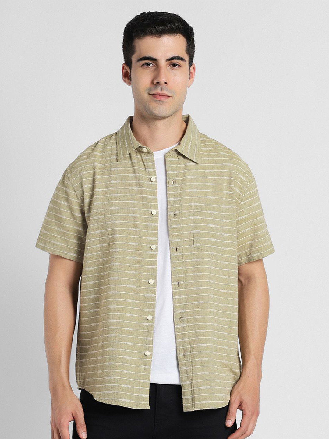 AMERICAN EAGLE OUTFITTERS Men Horizontal Striped Spread Collar Cotton Casual Shirt