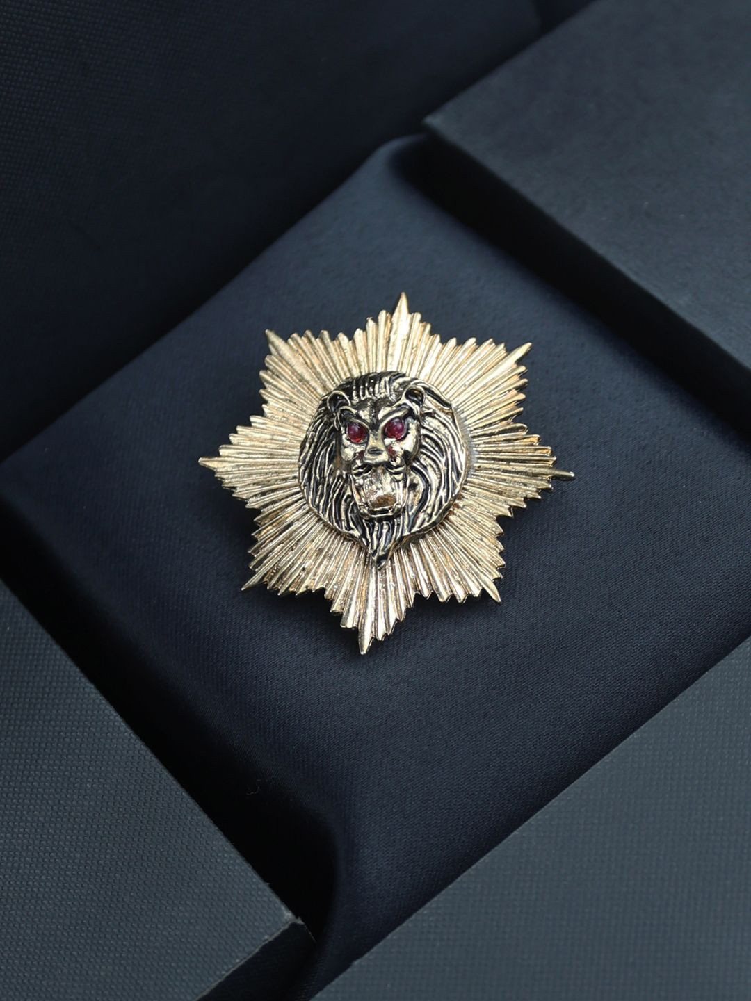 House of Pataudi Lion Star Minimal Brooch