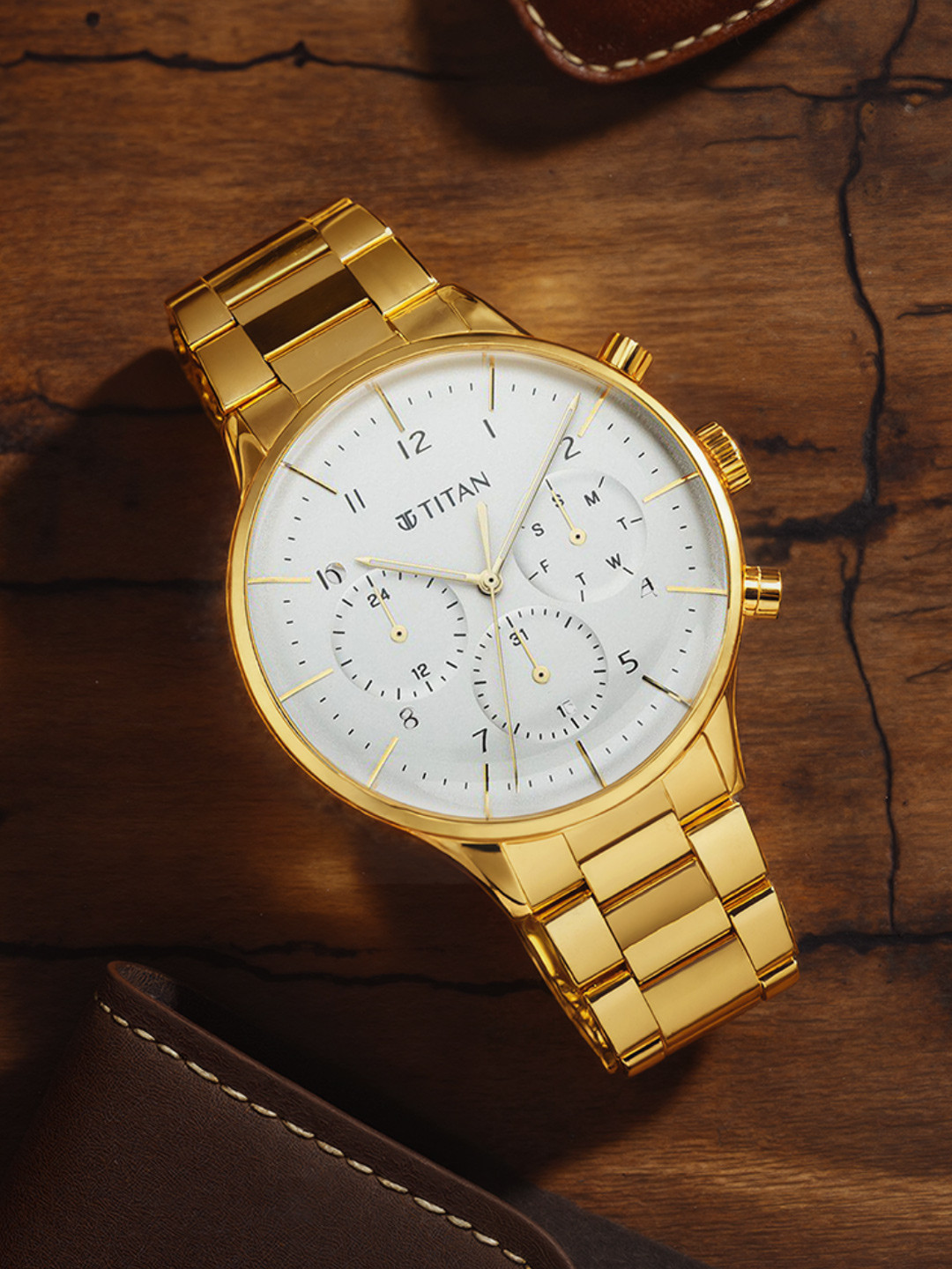Titan Urban Magic Multifunction Analog With Silver Dial Watch For Men - Nt90102ym01