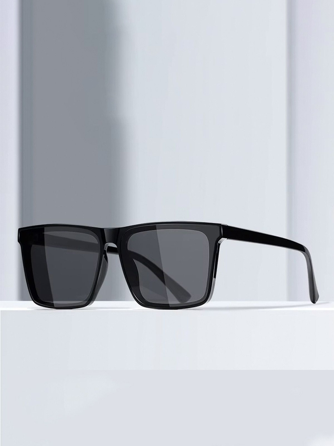 HAYDEN haiza Men Round Sunglasses With Polarised Lens Veinna folding