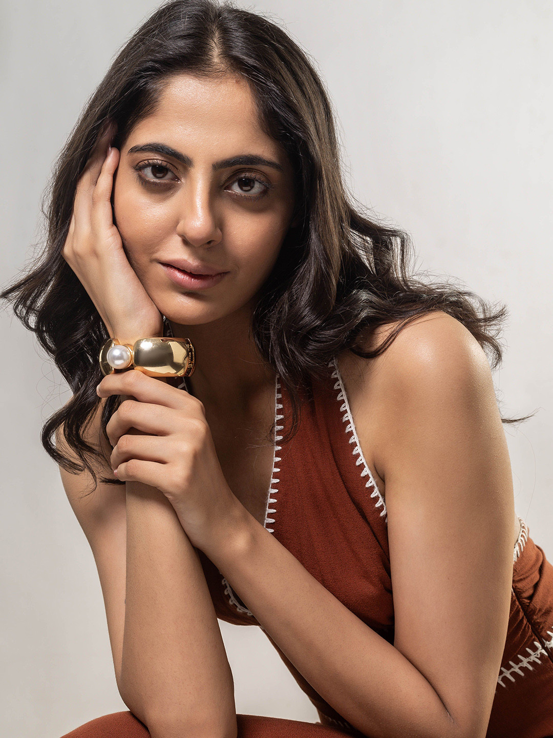 MINJI AND CO. Gold-Plated Kundan-Studded Bangle