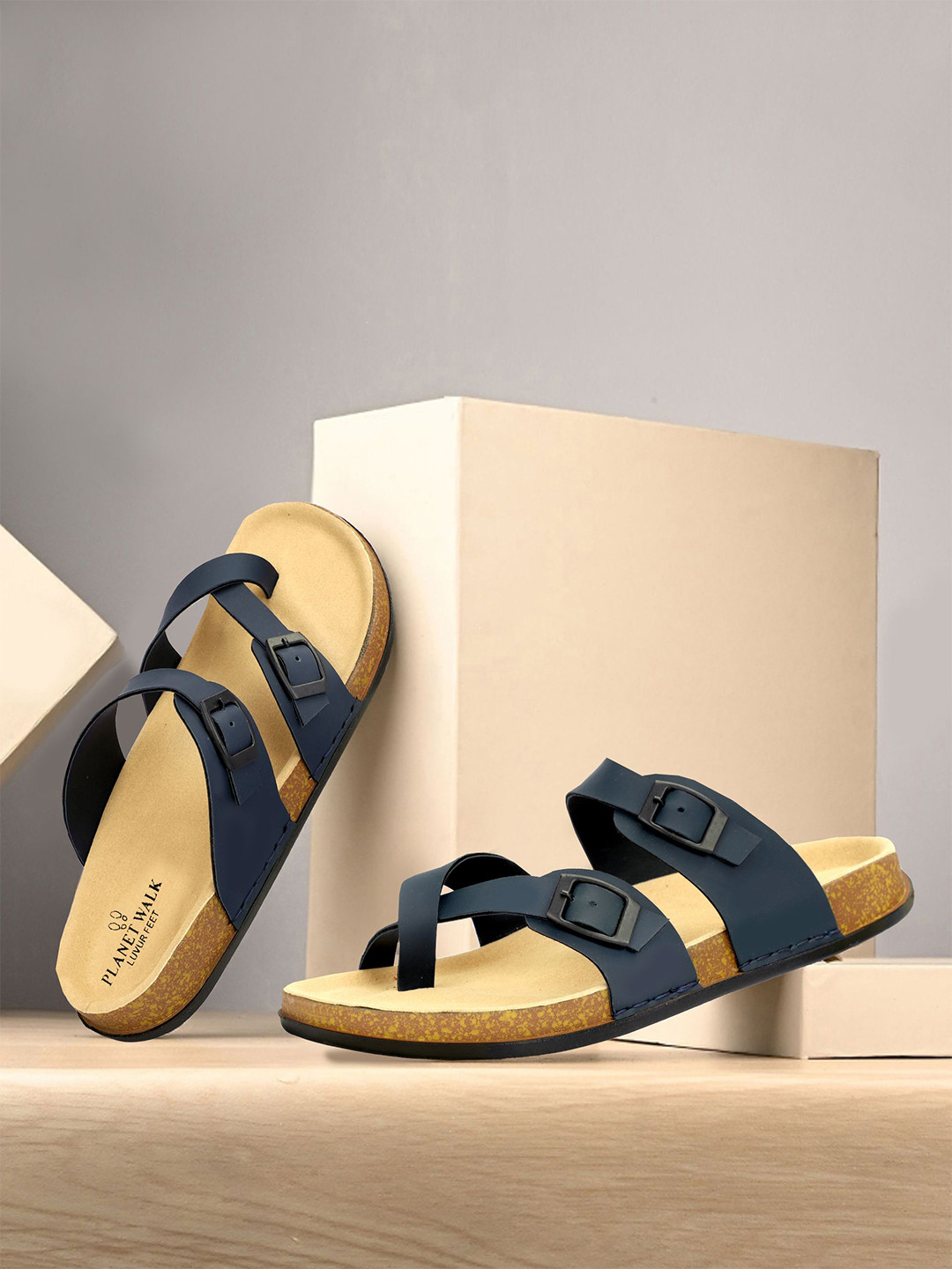 PLANET WALK Men Diagonal Strap Buckle Comfort Sandals