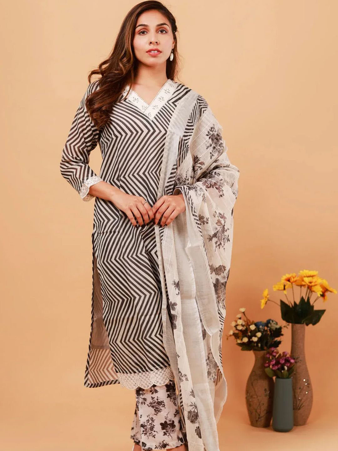 NEED APPARELS Women Printed Regular Linen Kurta Set With Dupatta