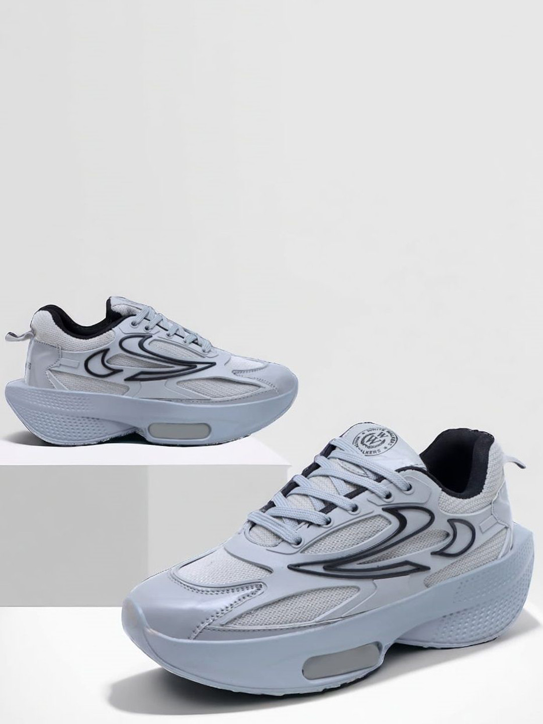 WHITE WALKERS Men Training or Gym Sports Shoes