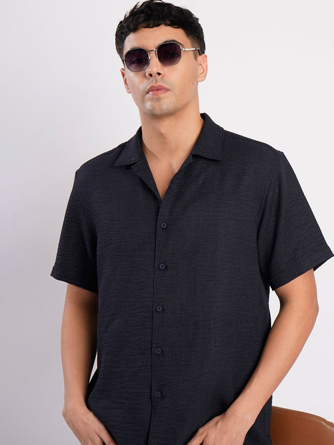 Bene Kleed Textured Cuban Collar Short Sleeves Relaxed Fit Shirt