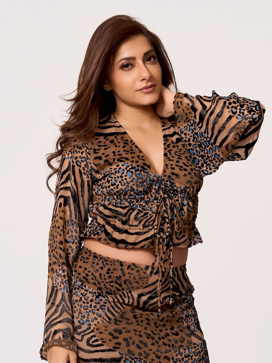 How When Wear Women Animal Print Bell Sleeve Velvet Wrap Top