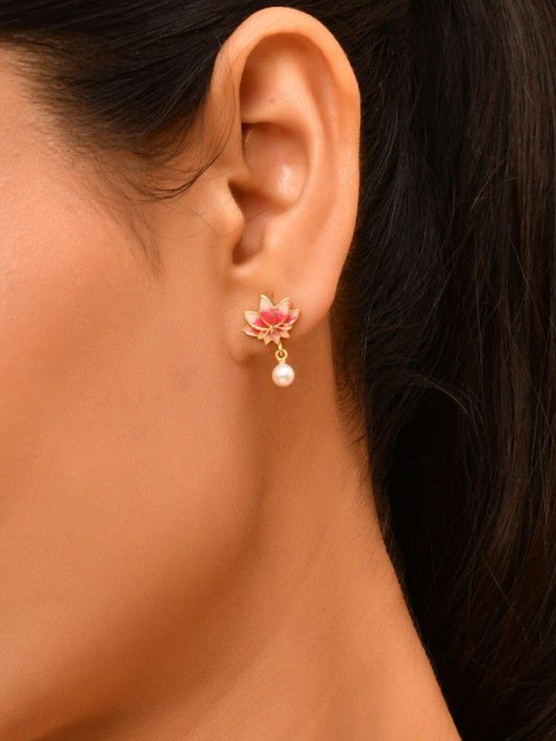 ROOVI Women Teardrop Shaped Studs Earrings
