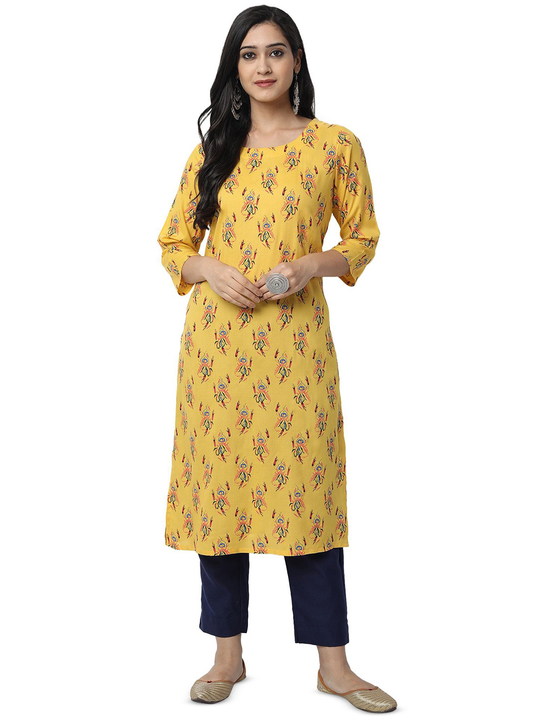 Neelokurti Floral Printed Round Neck Straight Kurta