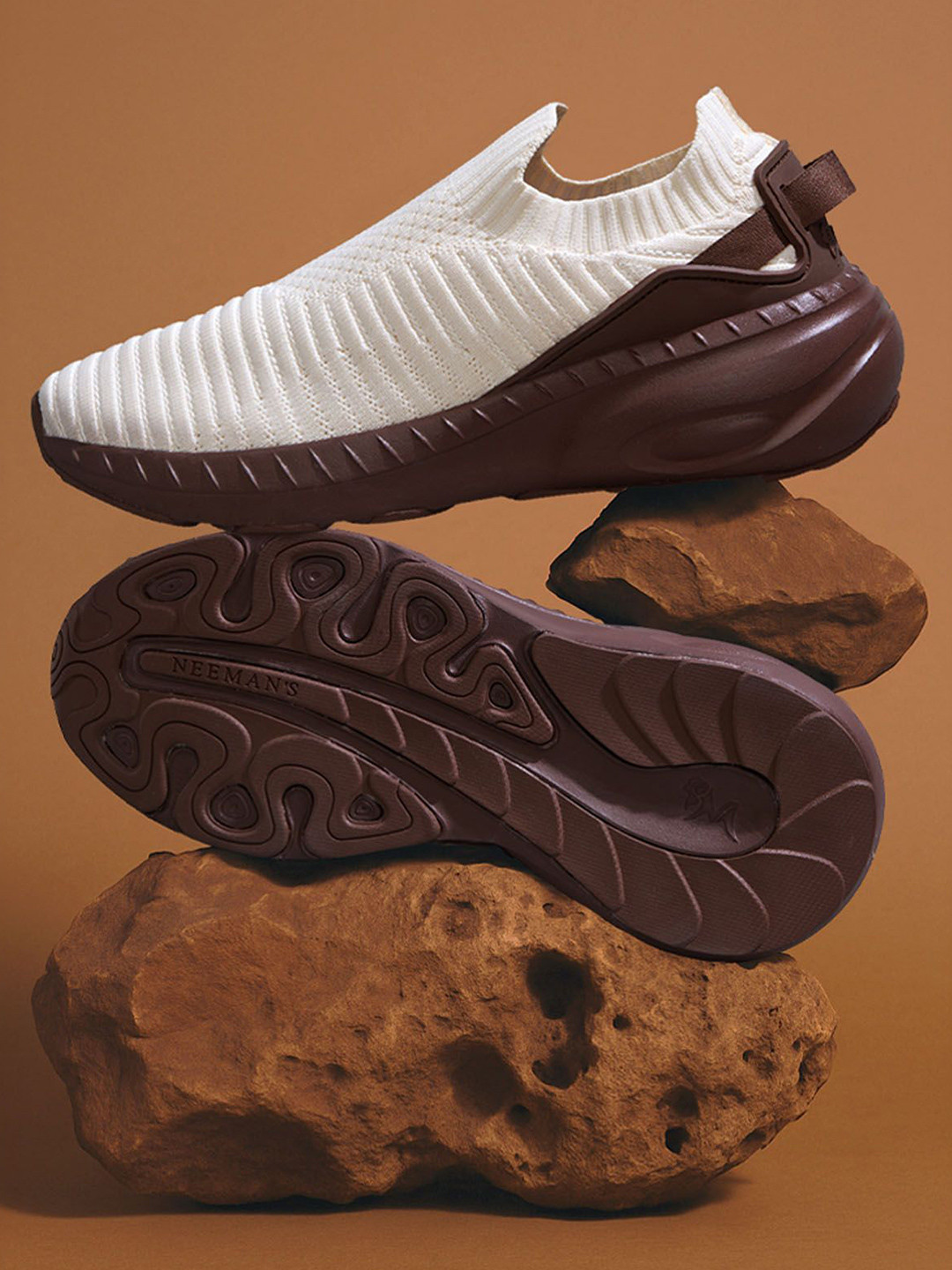 NEEMANS Men Begin Walk Trek Self Design Fashion Slip-On Sneakers