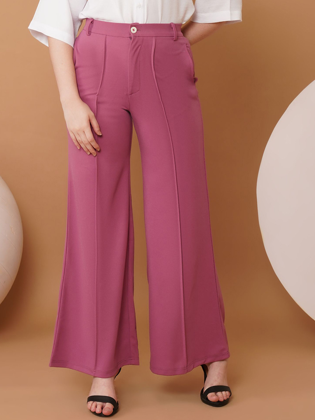 U&F Women Original Slim Fit Mid-Rise Parallel Trousers