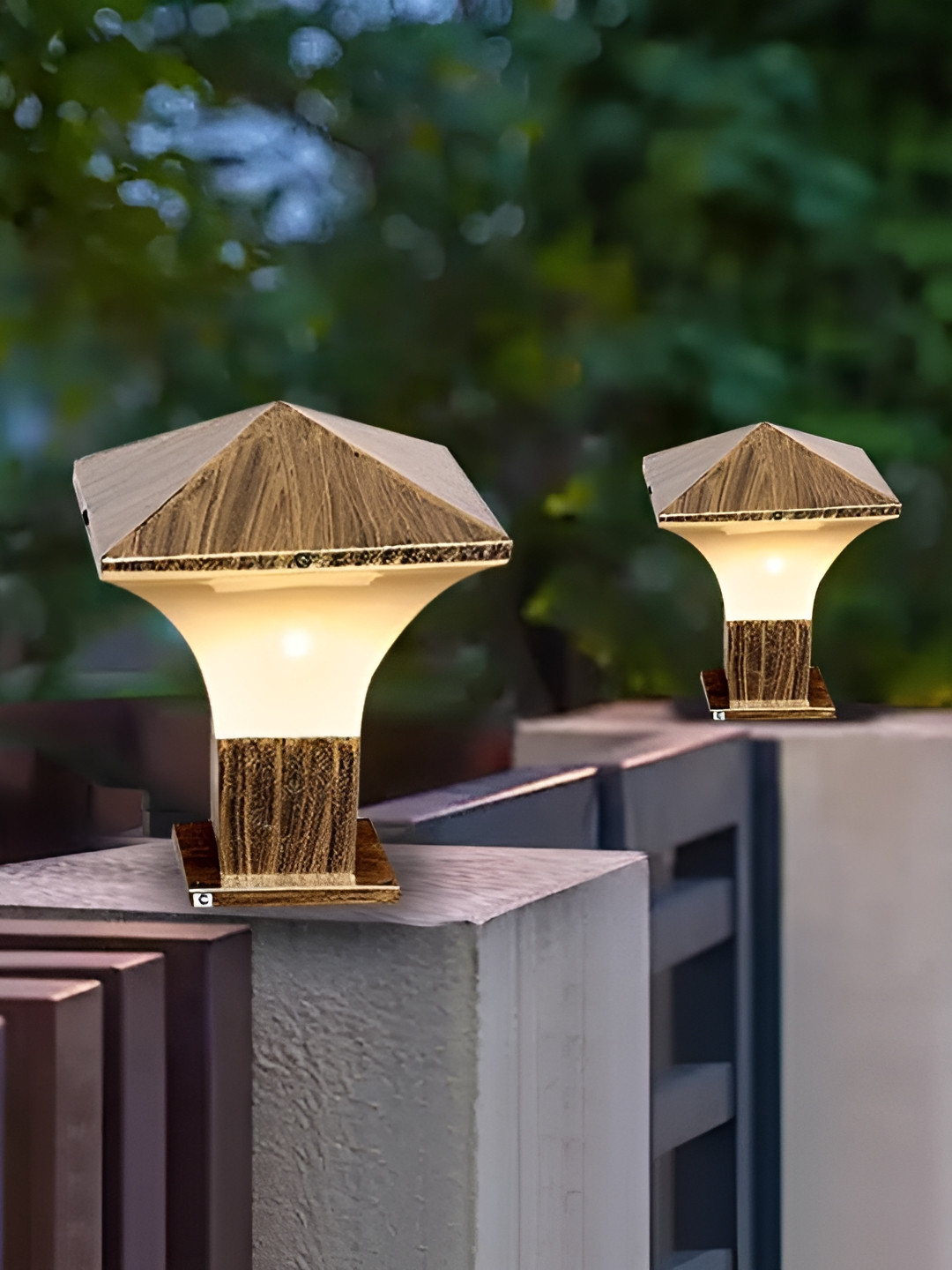 KINIS 2-Pcs Gold Modern Shape Gate & Garden Light Outdoor Lamp