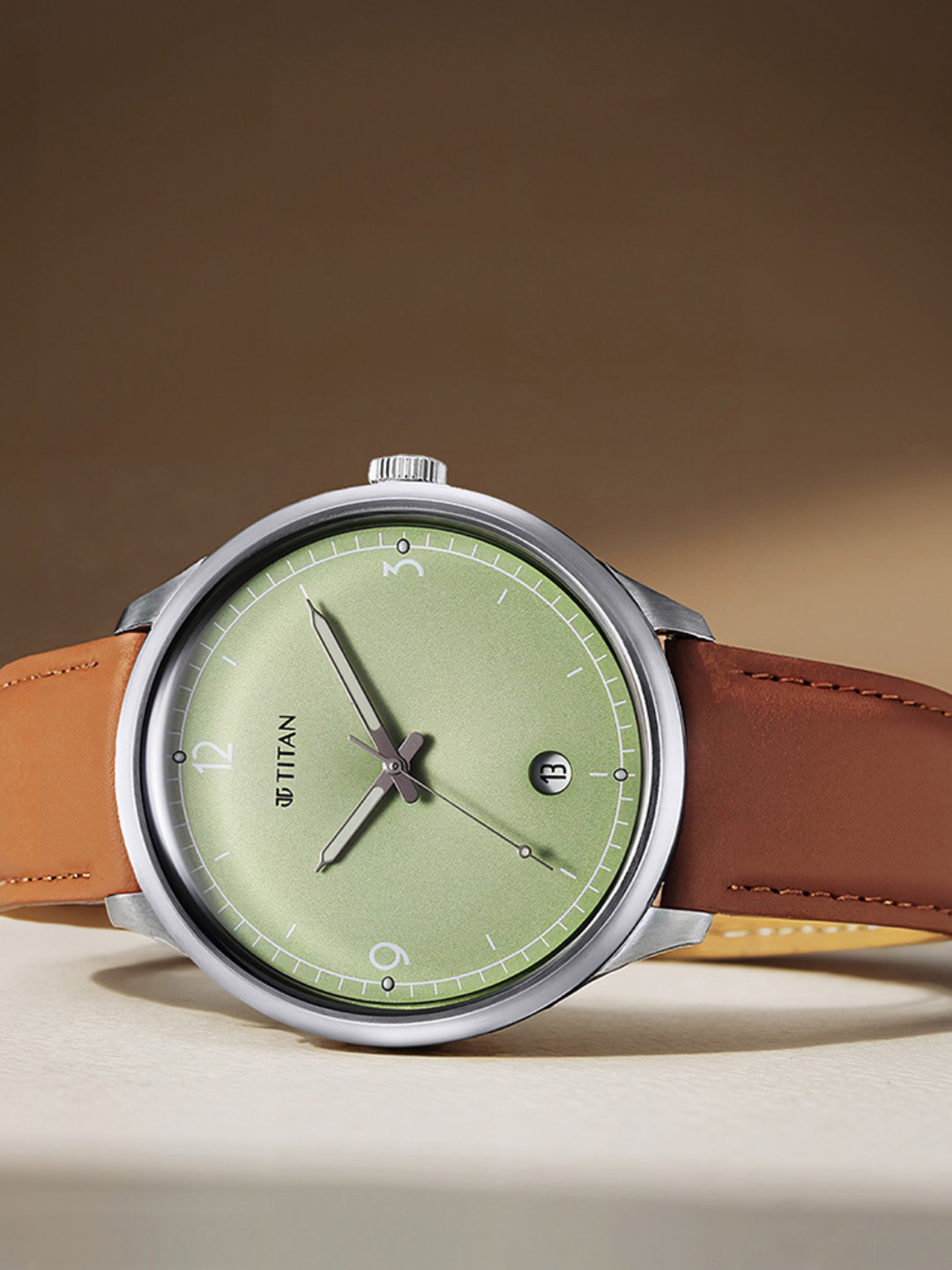 Titan Men Dial & Leather Straps Analogue Watch 10023SL01