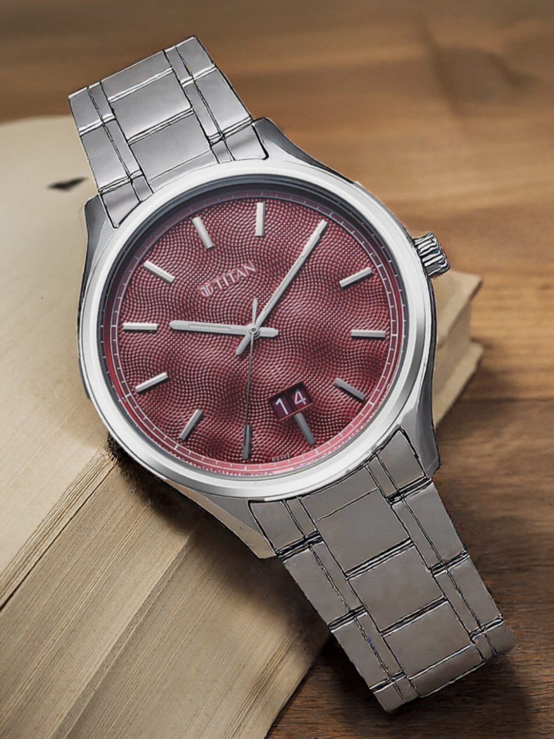 Titan Men Brass Dial & Stainless Steel Bracelet Style Straps Analogue Watch 10033SM02