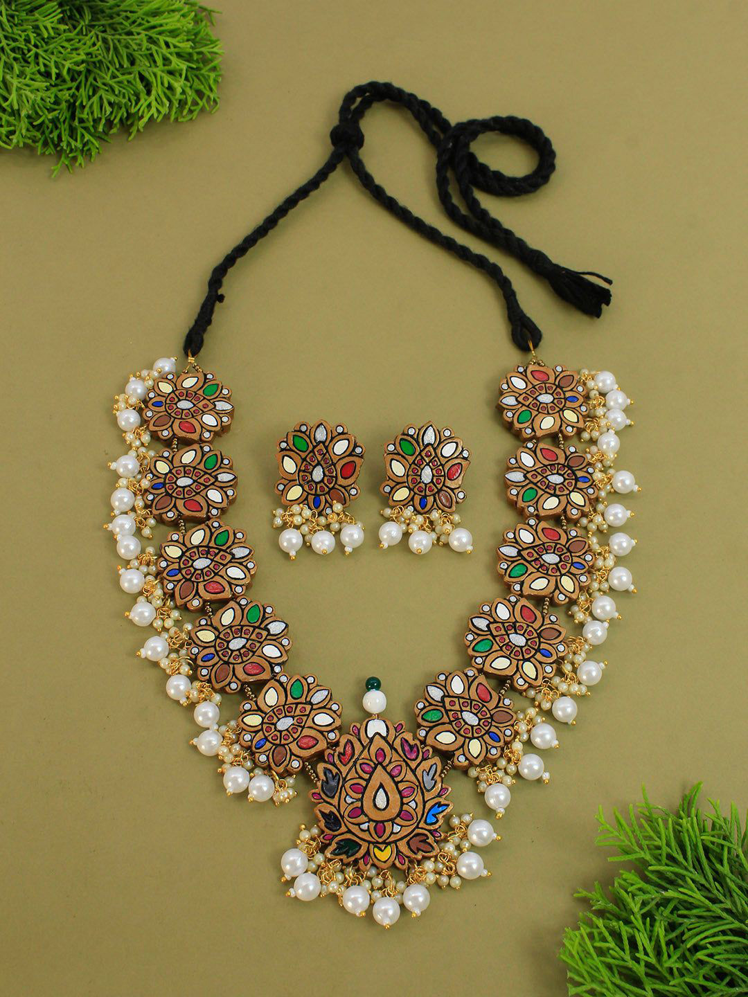 JUMKEY Artificial Stones Studded & Beaded Lotus Design Necklace & Earrings
