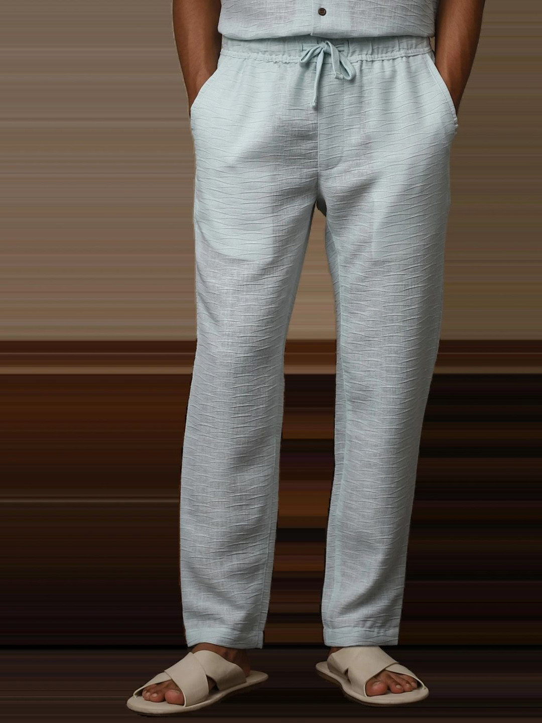4 TRIPLE O FIVE O BY MUFTI Men Self Design Relaxed Fit Regular Trousers