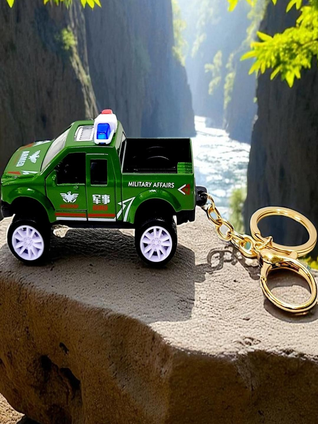 ADOREAL Green Rescue Truck Key chain