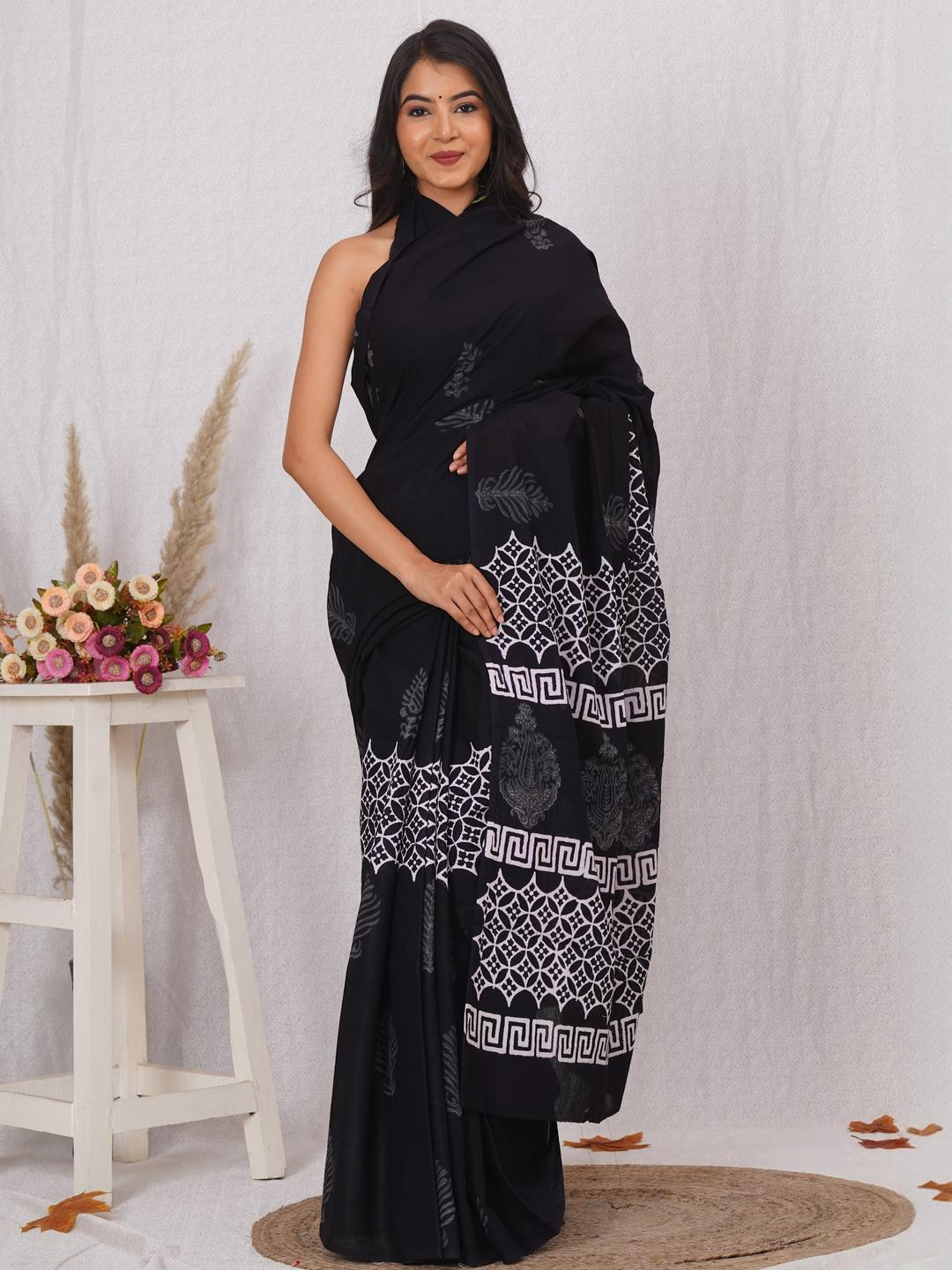 Pinkcity Trade World Black Pure Cotton Solid Sarees