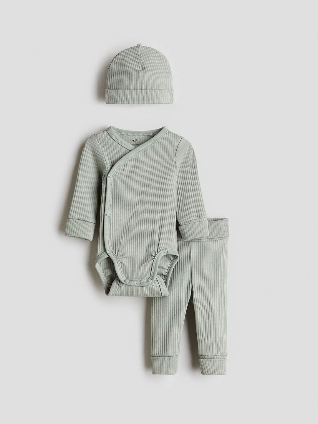 H&M Boys 3-Piece Room-To-Grow Set