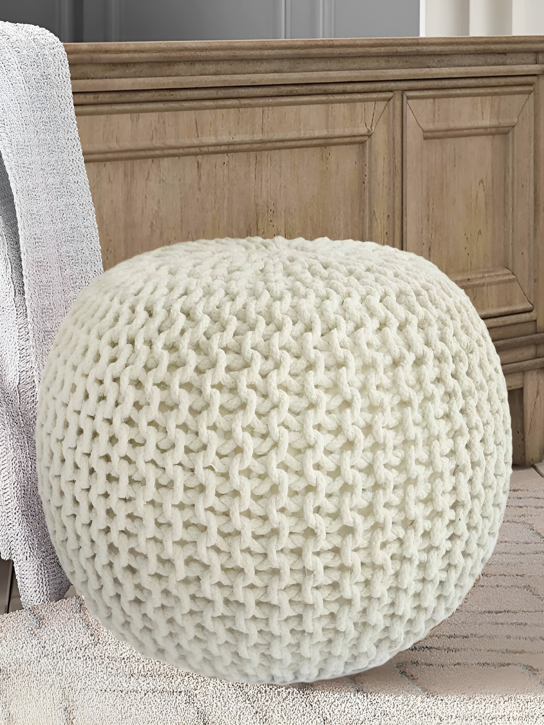 COMFIDELITAS Melton White Knitted Round Pouffe