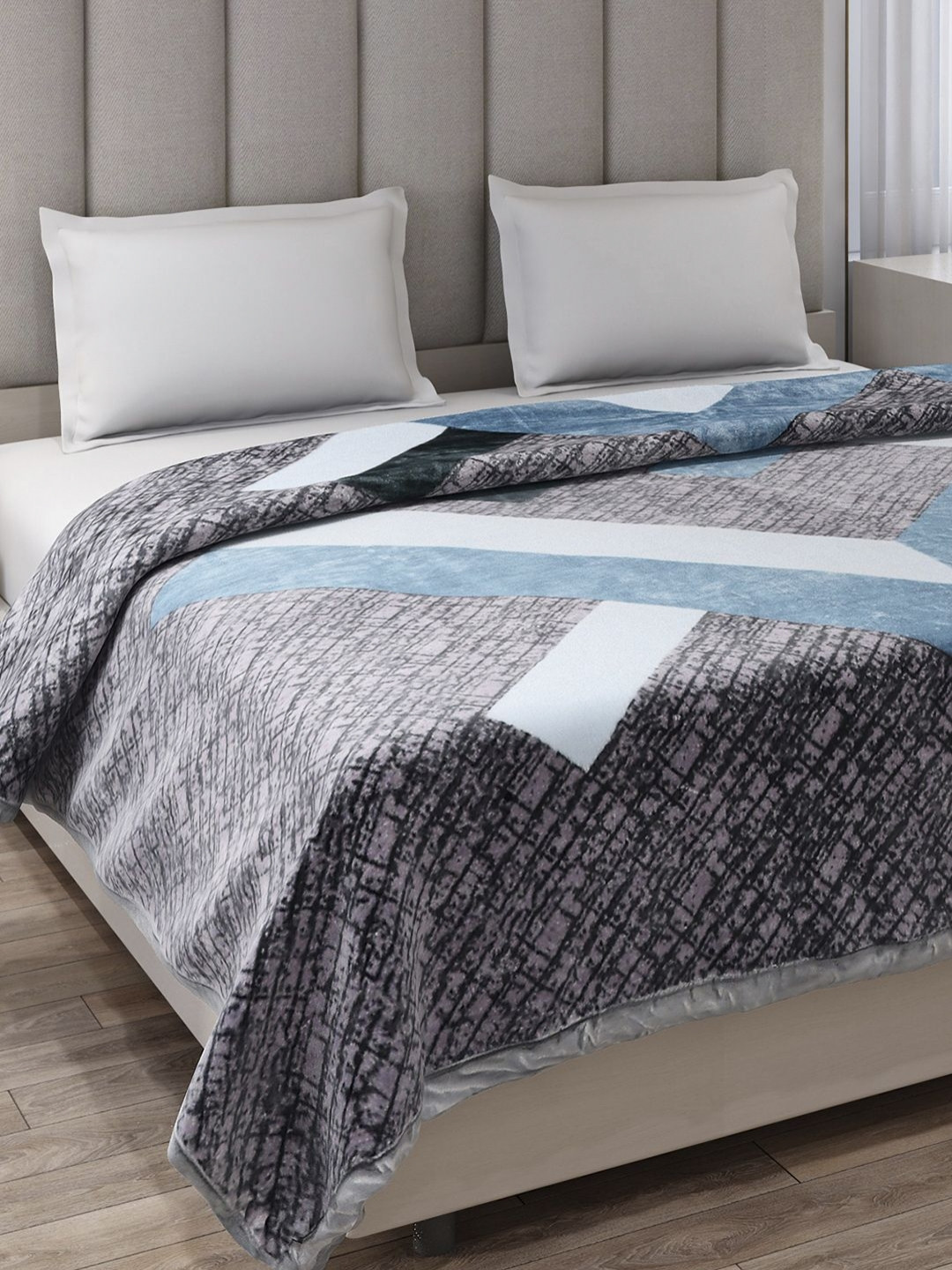 Monte Carlo Regal Grey & Blue Printed Heavy Winter Double Bed Blanket 497 GSM