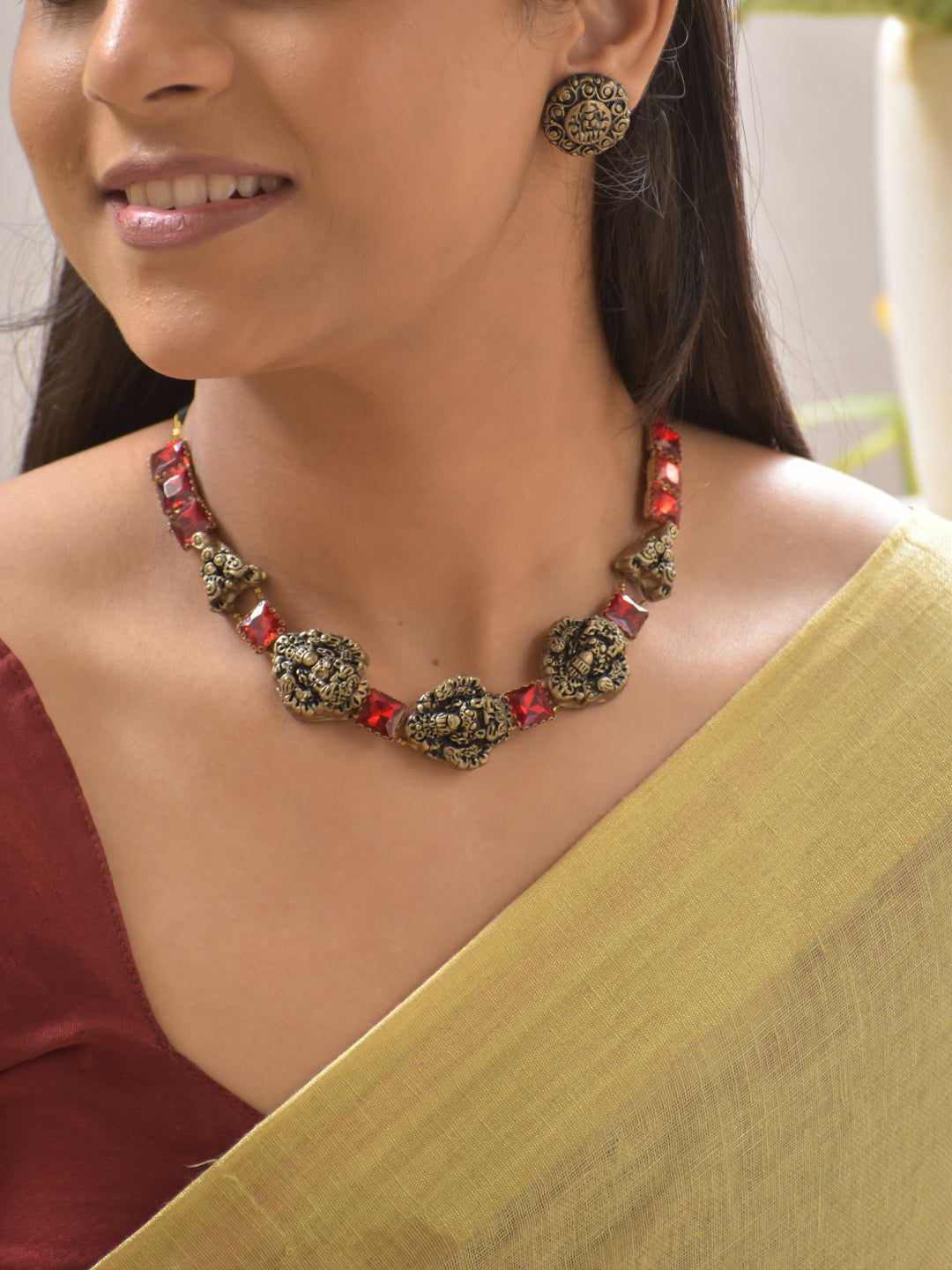 JUMKEY Terracotta Crystal Accents Antique Gold Finish Jewellery Set