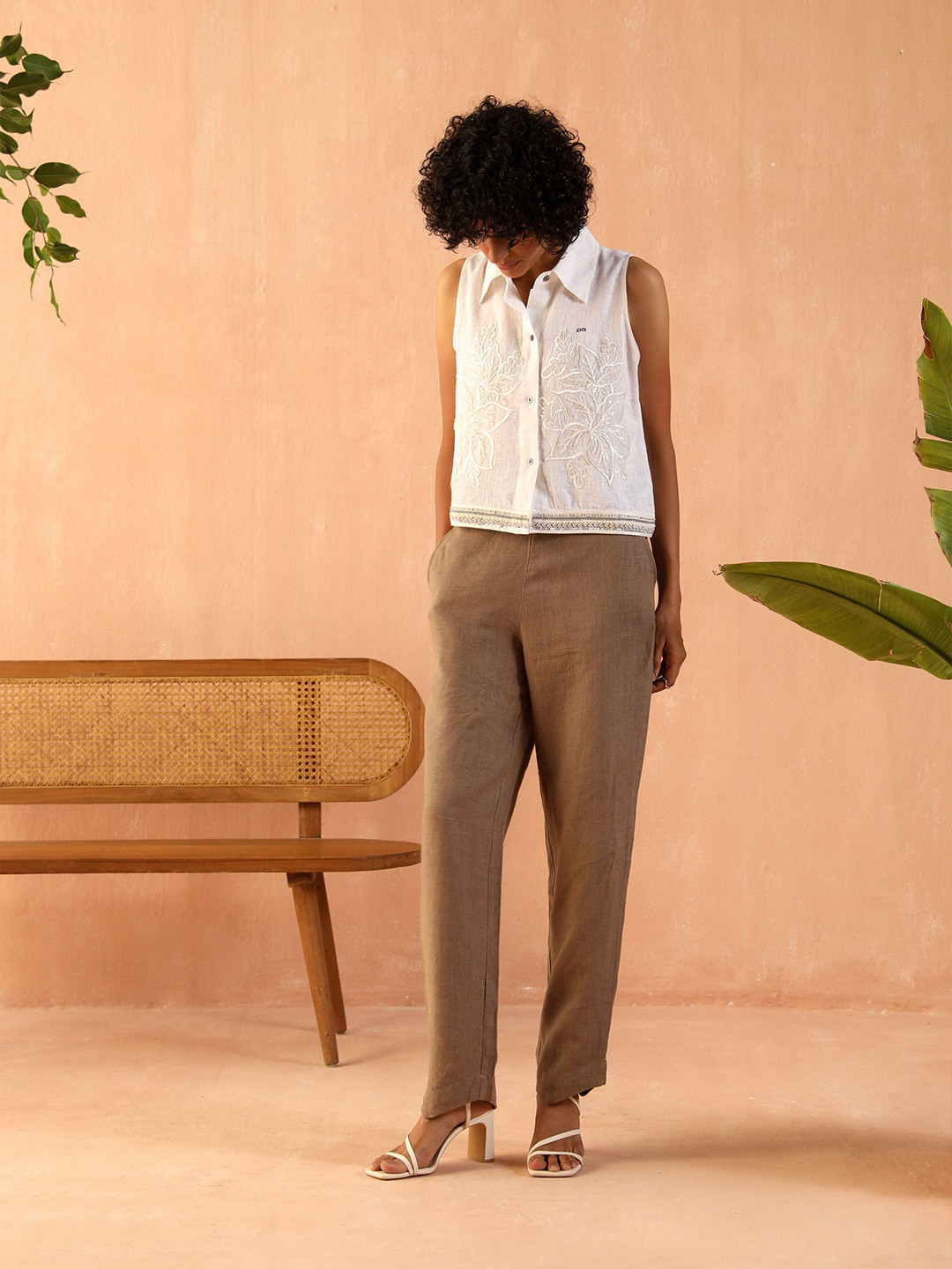 PRIMAL GRAY Floral Embroidered Sleeveless Relaxed Fit Linen Shirt