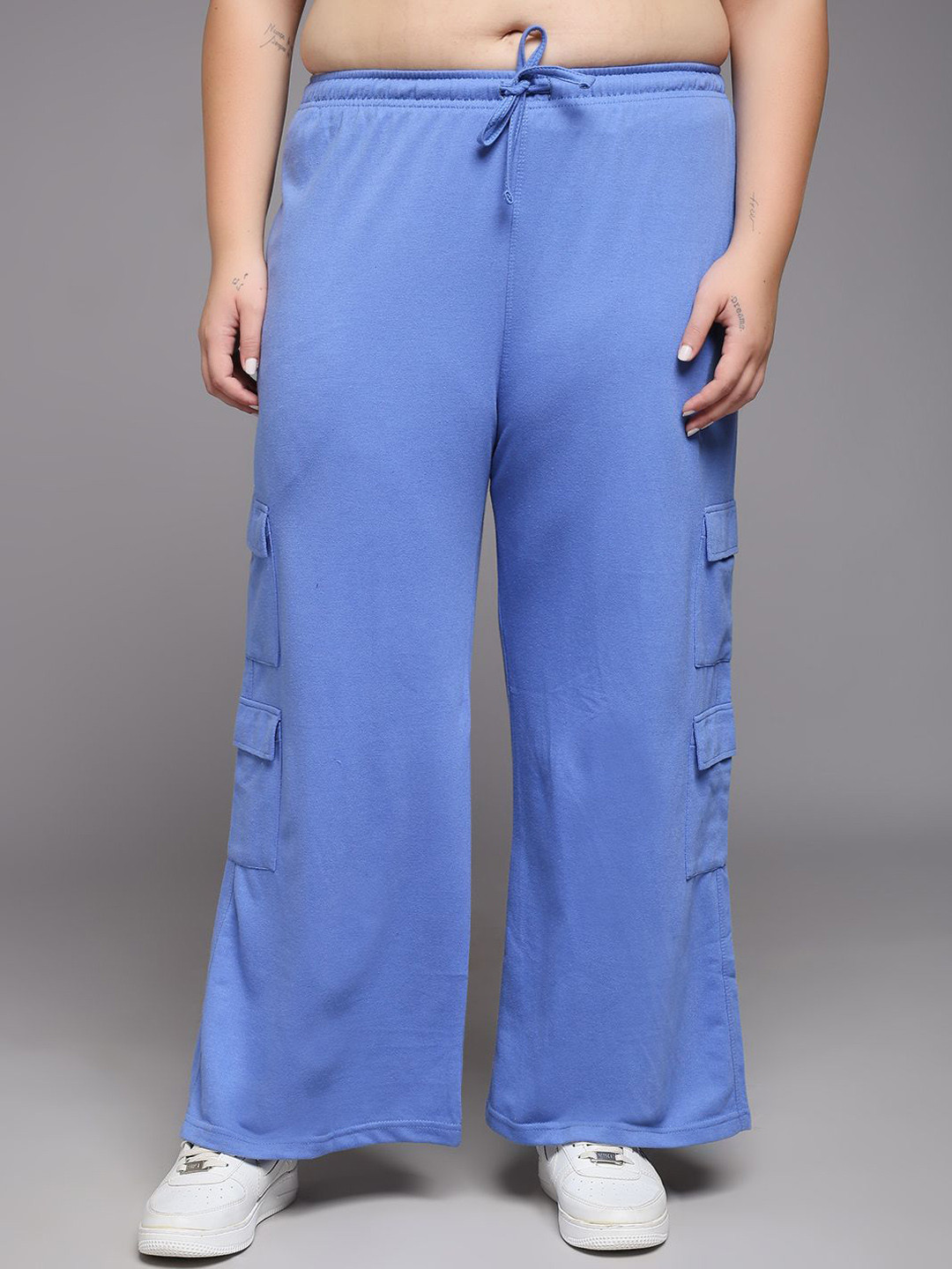 MKH Women Mid-Rise Cargos Pant