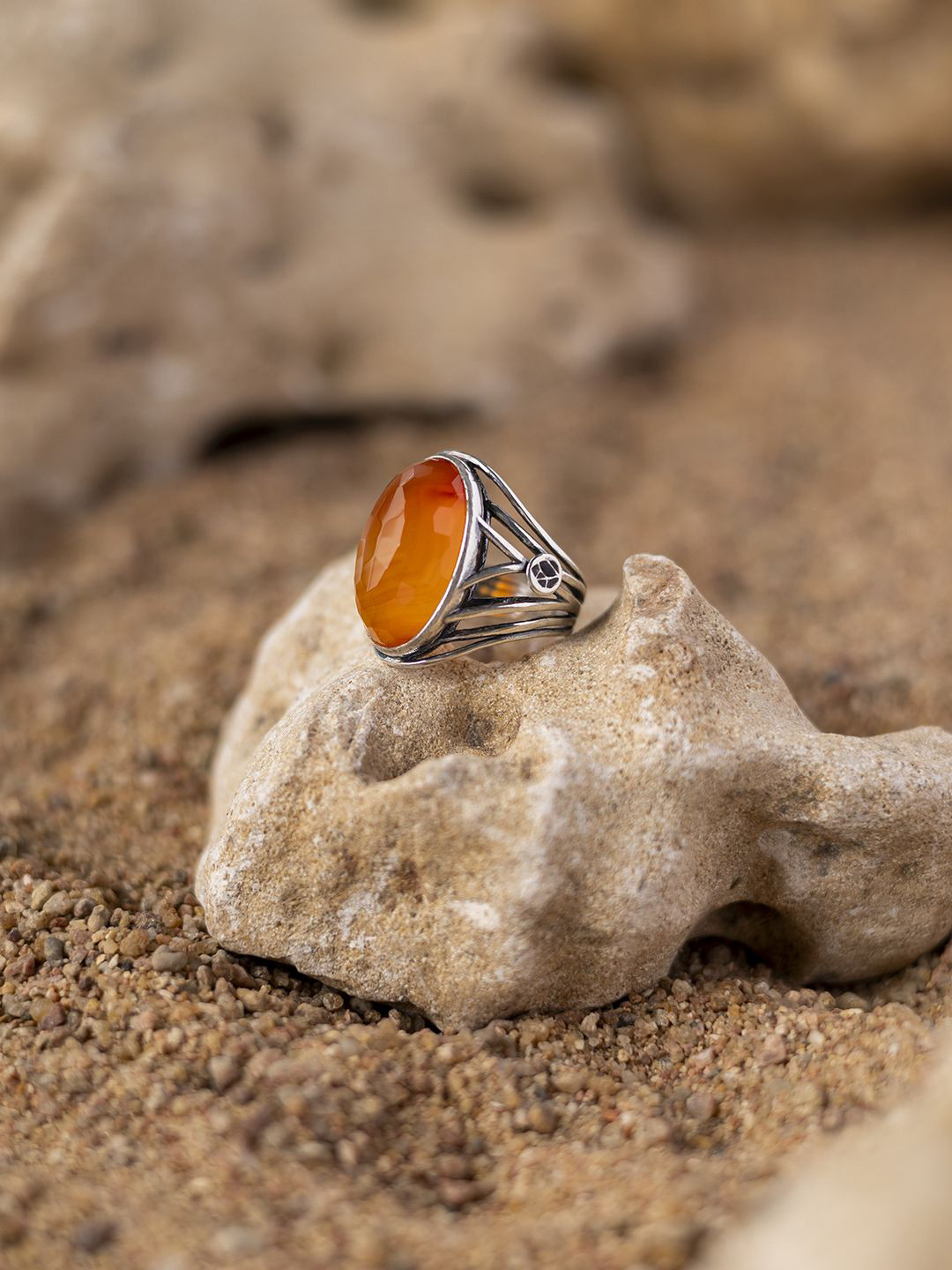 Stone Story By Shruti Sienna carnelian Women 925 Sterling Silver Stone-Studded Finger Ring