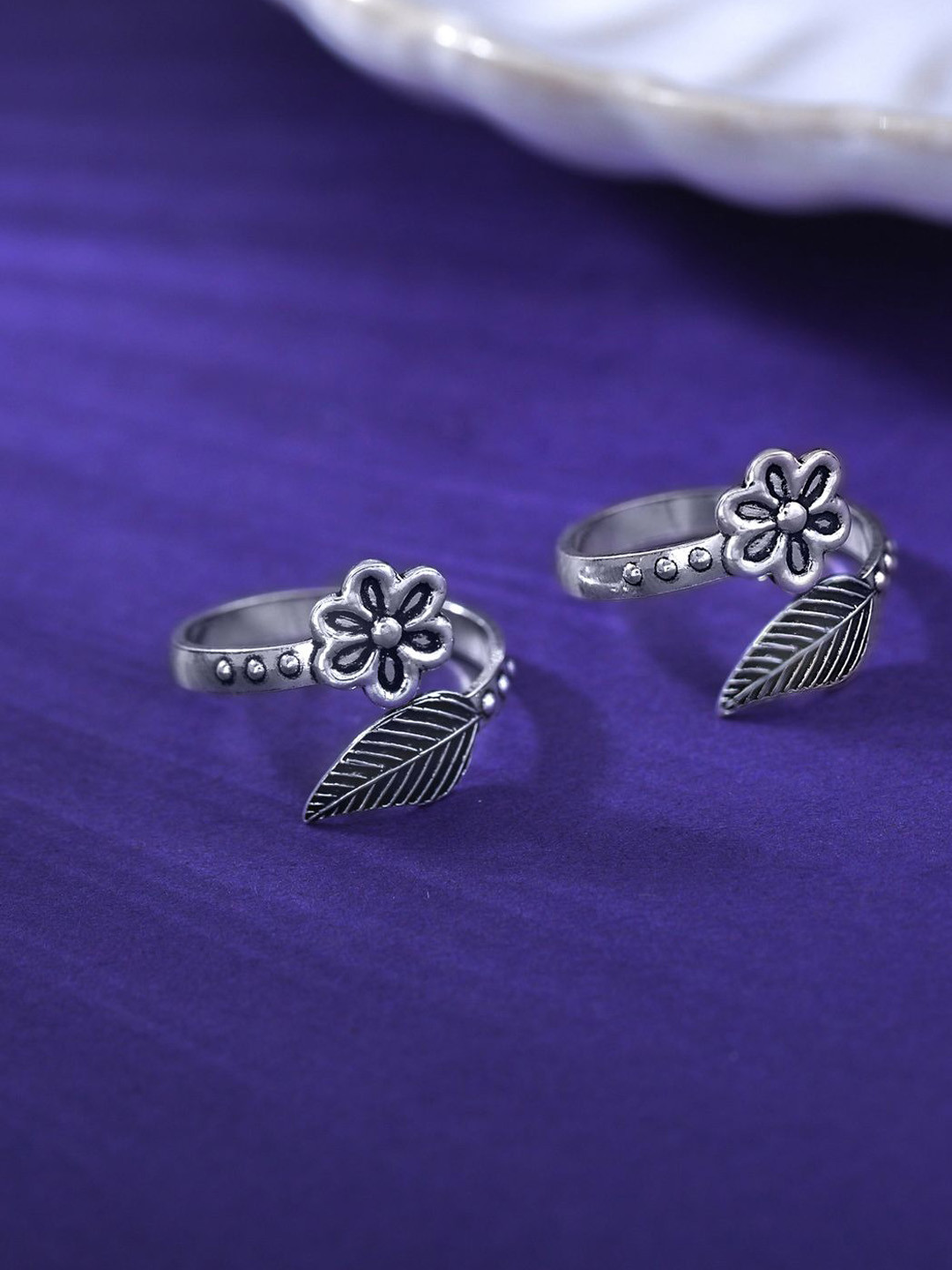 RACHIVA Rhodium-Plated 925 Sterling Silver Leaf and Flower Adjustable Toe Rings