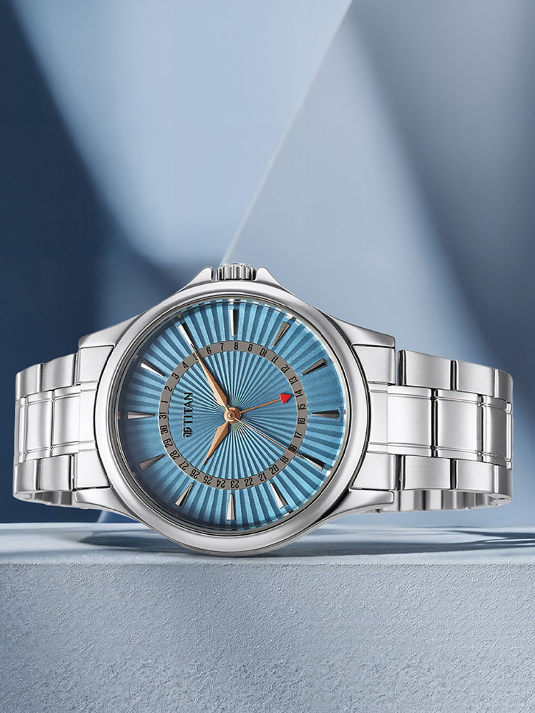 Titan Karishma Festive 2.0 Men Bracelet Style Straps Analogue Watch 10038SM01